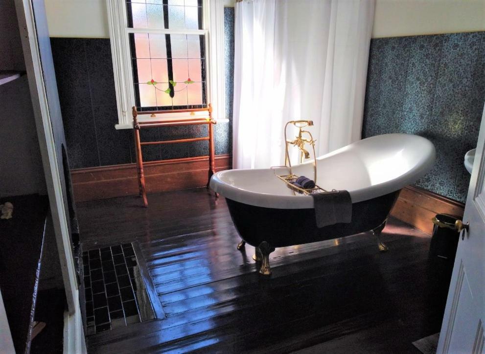 Oakdene Heritage Accommodation St Marys Экстерьер фото